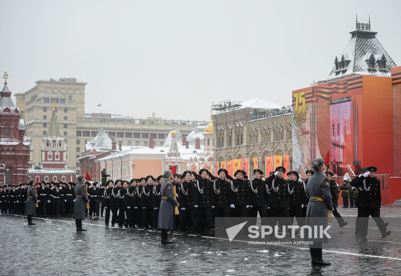 March commemorating 75th anniversary of 1941 military parade on Red Square