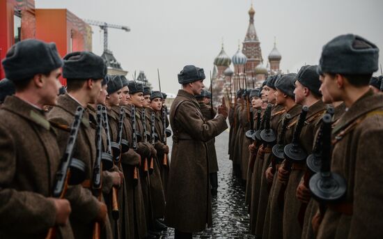 March commemorating 75th anniversary of 1941 military parade on Red Square