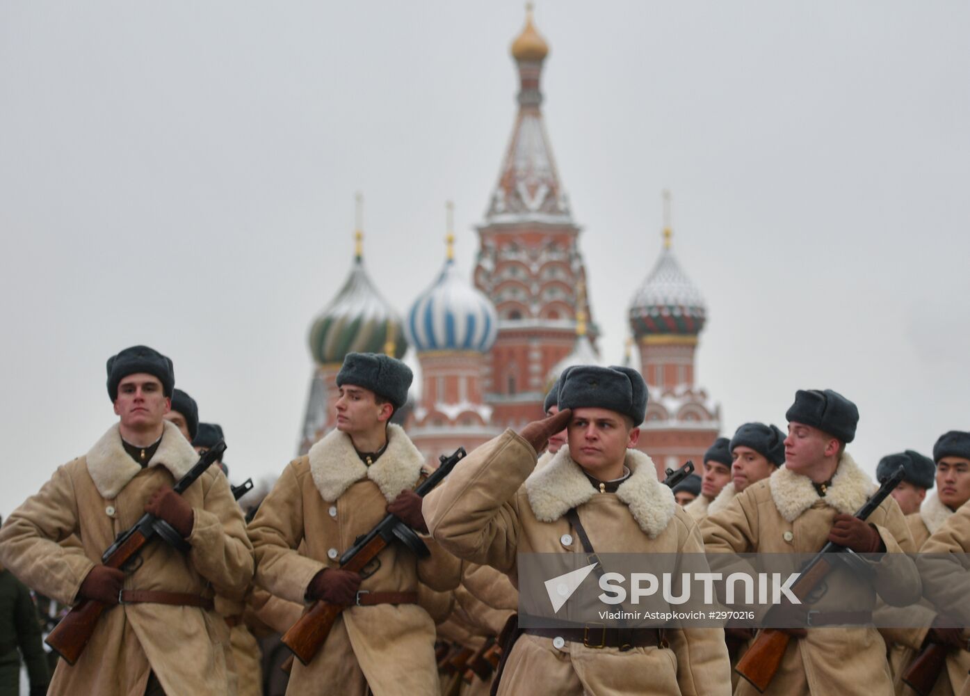 March commemorating 75th anniversary of 1941 military parade on Red Square