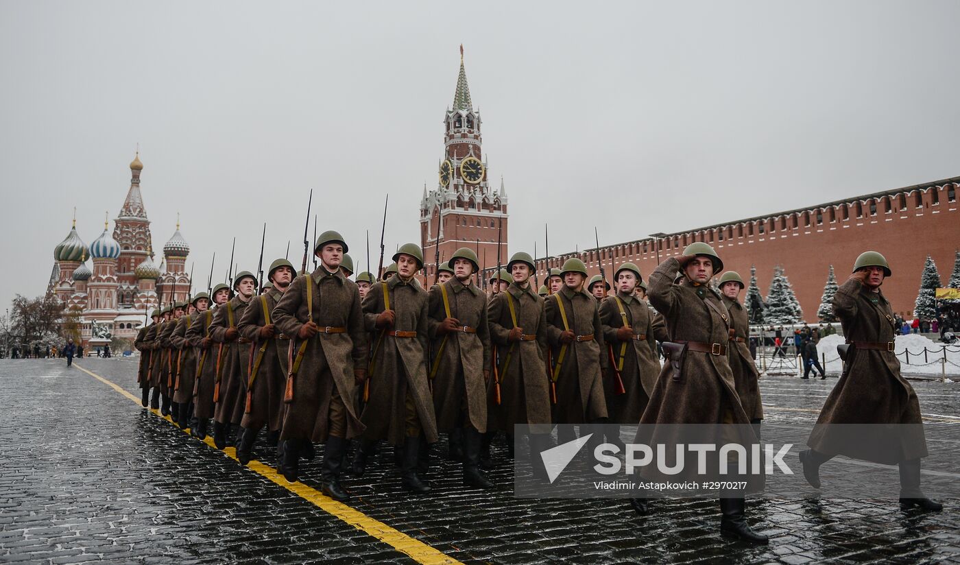 March commemorating 75th anniversary of 1941 military parade on Red Square