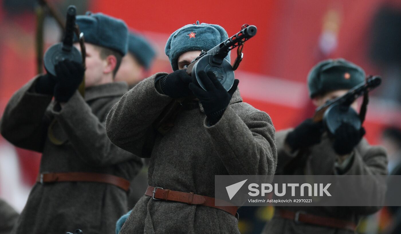 March commemorating 75th anniversary of 1941 military parade on Red Square