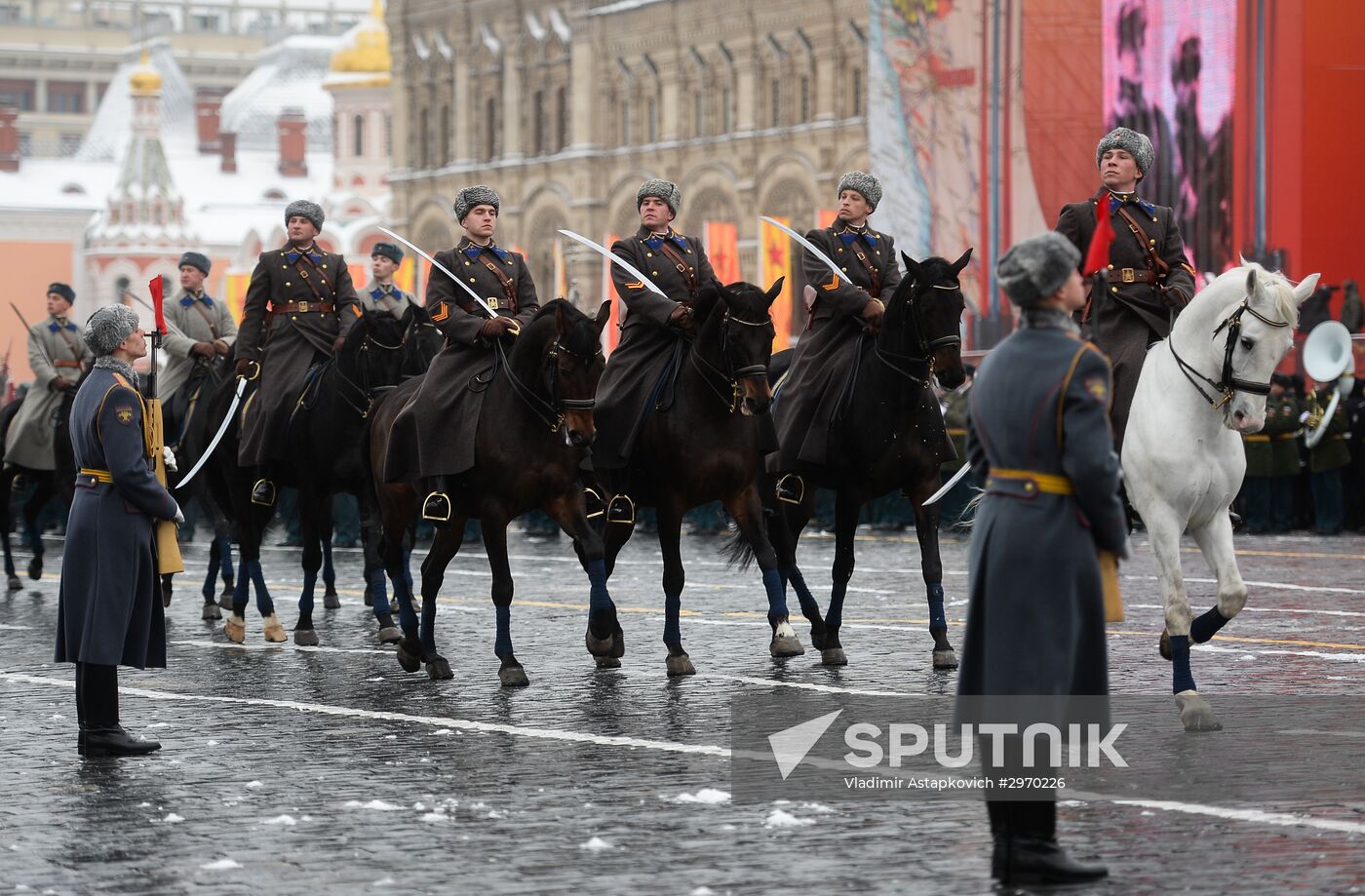 March commemorating 75th anniversary of 1941 military parade on Red Square