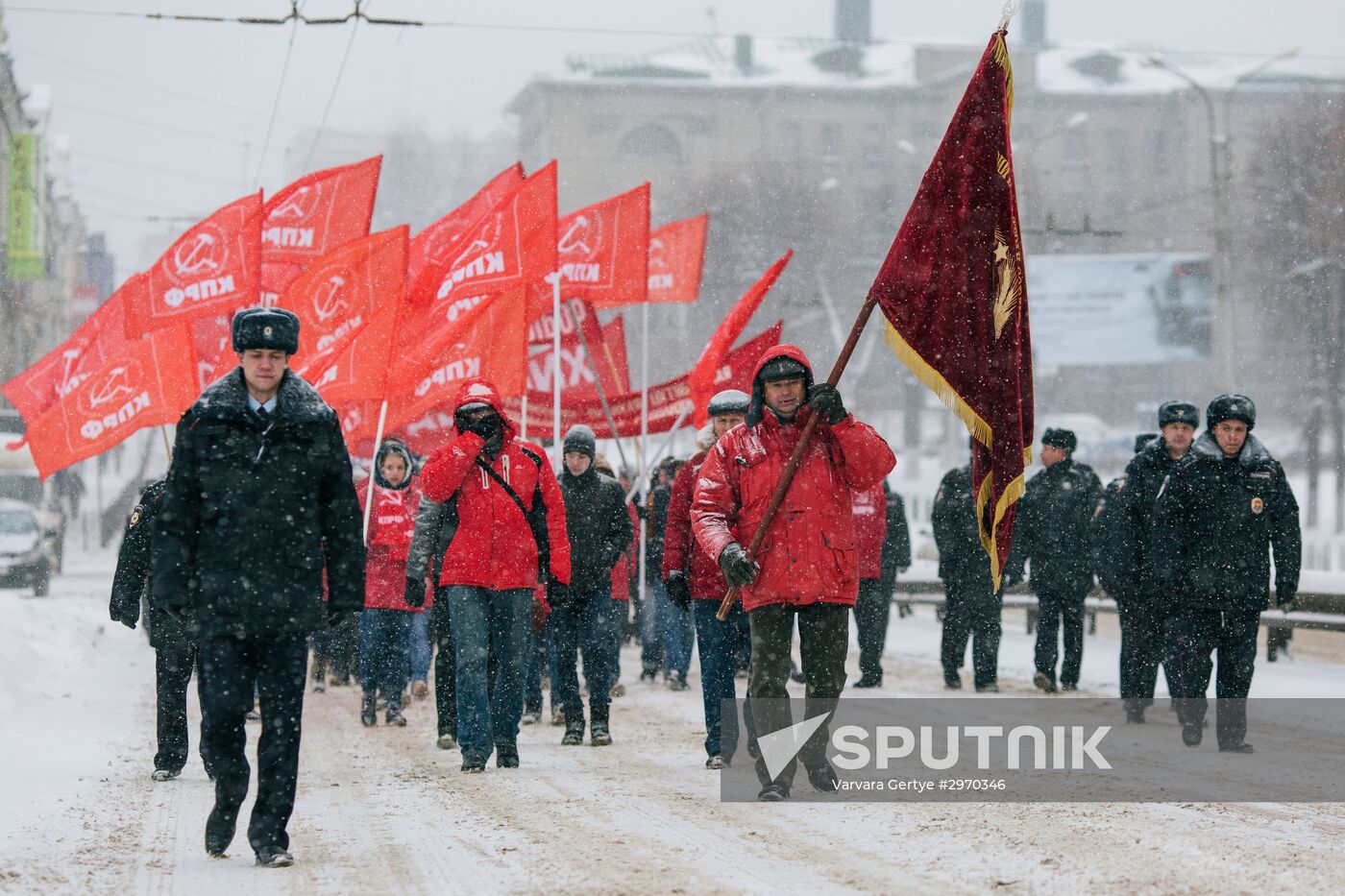 Processions marking 99th anniversary of October Revolution