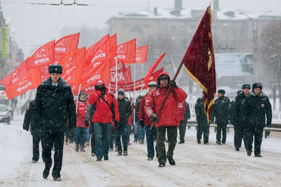 Processions marking 99th anniversary of October Revolution