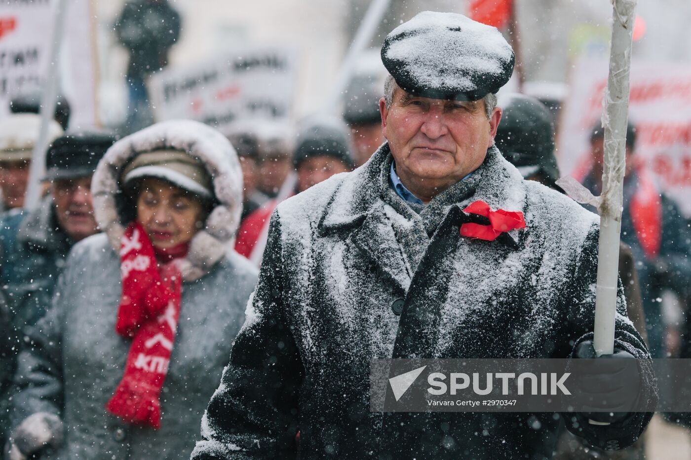 Processions marking 99th anniversary of October Revolution
