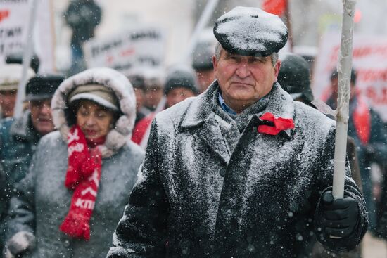 Processions marking 99th anniversary of October Revolution