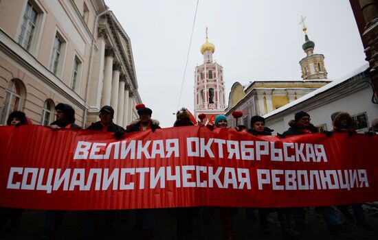 Processions marking 99th anniversary of October Revolution in Moscow