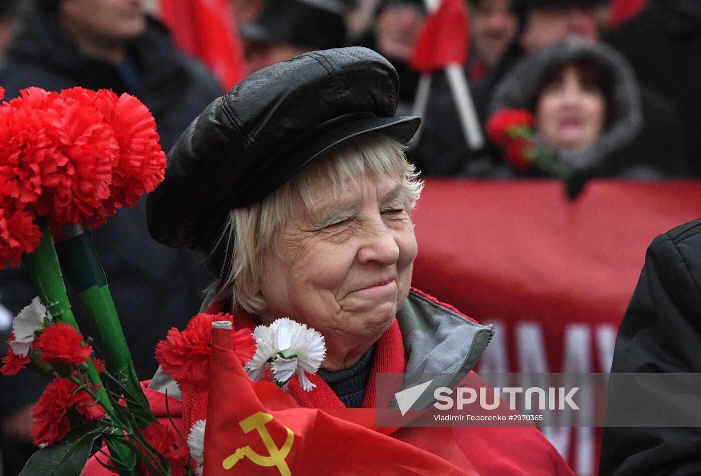 Processions marking 99th anniversary of October Revolution in Moscow