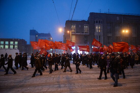 Processions marking 99th anniversary of October Revolution in Russian regions