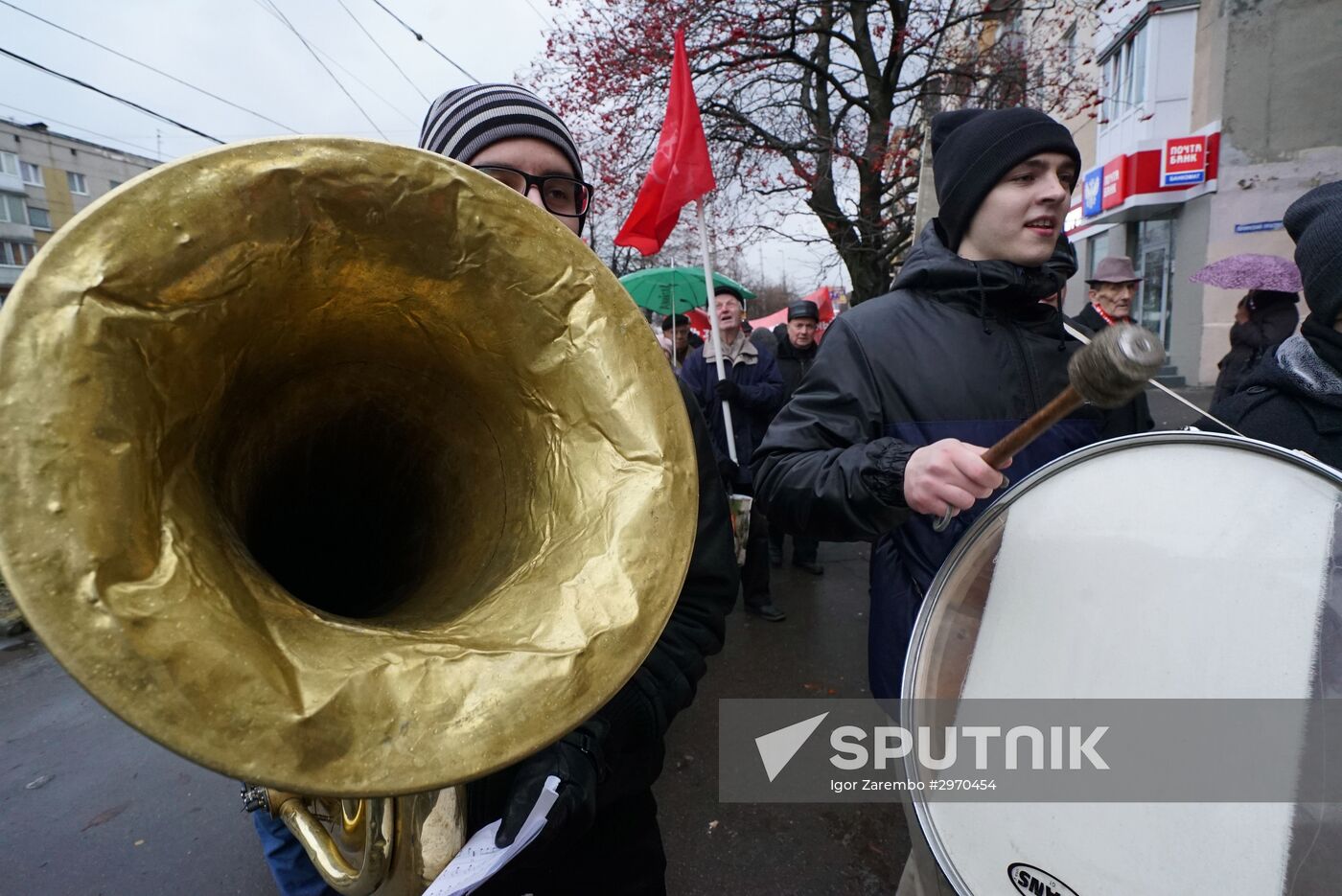 Processions marking 99th anniversary of October Revolution