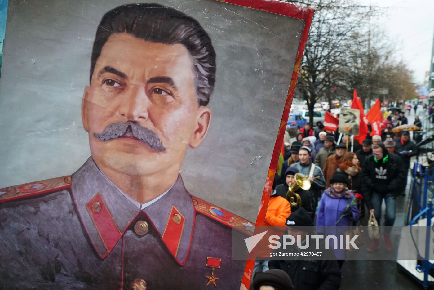 Processions marking 99th anniversary of October Revolution