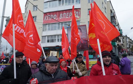 Processions marking 99th anniversary of October Revolution