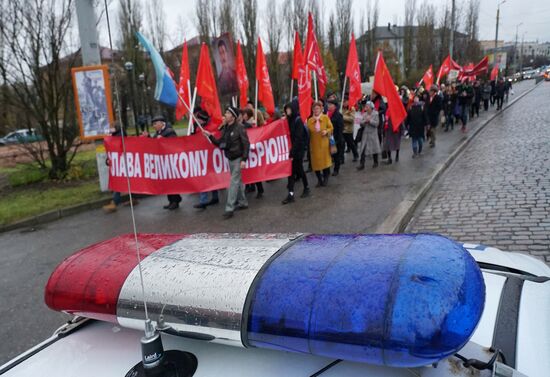 Processions marking 99th anniversary of October Revolution