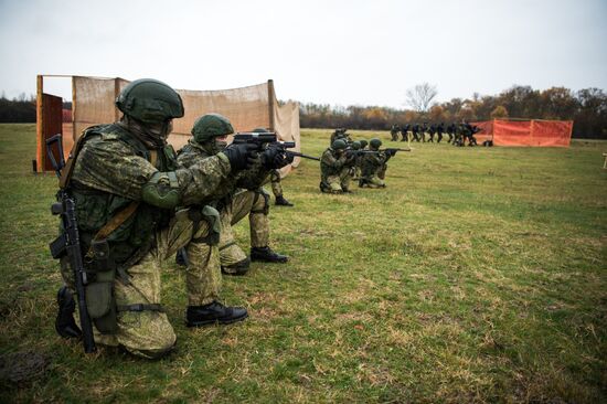 Drill of Russian, Belarusian and Serbian airborne forces "Slavic Fraternity-2016"