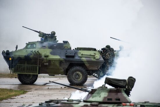 Drill of Russian, Belarusian and Serbian airborne forces "Slavic Fraternity-2016"