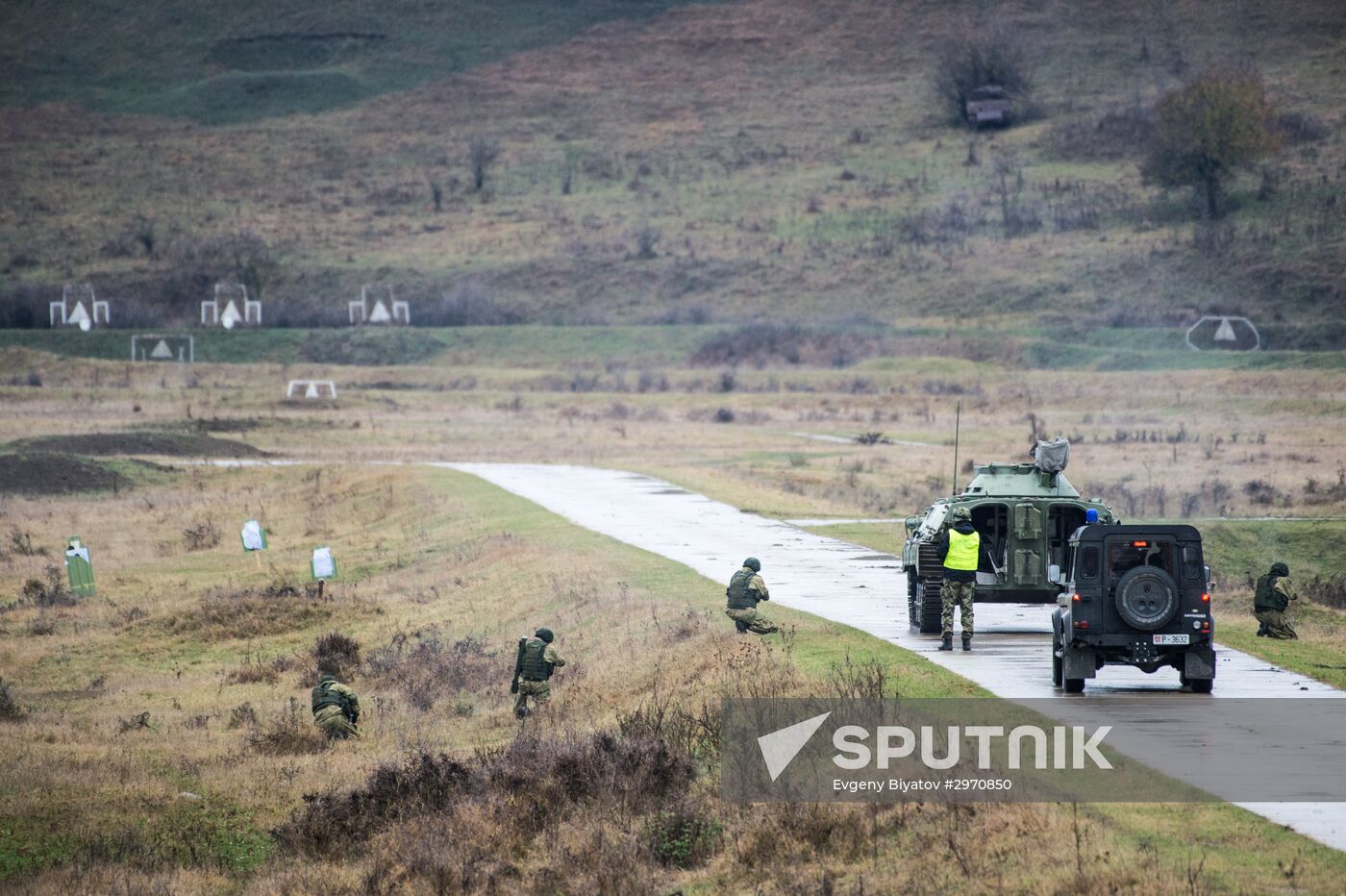 Drill of Russian, Belarusian and Serbian airborne forces "Slavic Fraternity-2016"