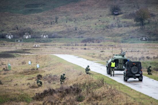 Drill of Russian, Belarusian and Serbian airborne forces "Slavic Fraternity-2016"