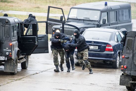 Drill of Russian, Belarusian and Serbian airborne forces "Slavic Fraternity-2016"