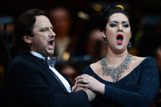 World opera stars gala concert marks Galina Vishnevskaya's 90th birthday