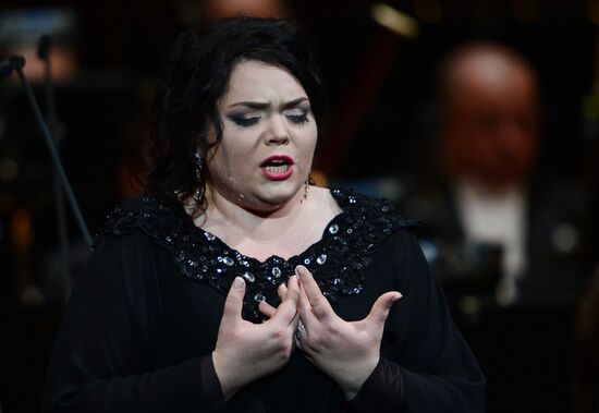 World opera stars gala concert marks Galina Vishnevskaya's 90th birthday