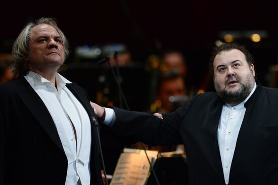 World opera stars gala concert marks Galina Vishnevskaya's 90th birthday