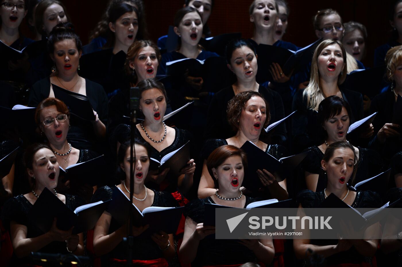 World opera stars gala concert marks Galina Vishnevskaya's 90th birthday