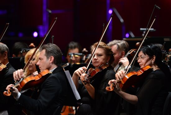 World opera stars gala concert marks Galina Vishnevskaya's 90th birthday