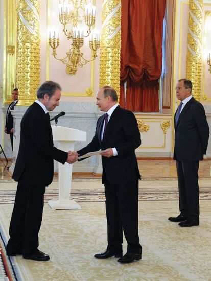 President Vladimir Putin receives credentials from 19 foreign ambassadors