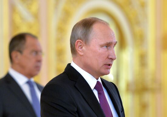 President Vladimir Putin receives credentials from 19 foreign ambassadors