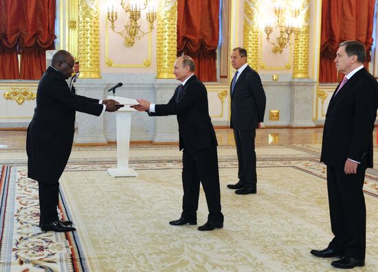 President Vladimir Putin receives credentials from 19 foreign ambassadors