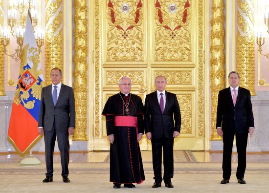 President Vladimir Putin receives credentials from 19 foreign ambassadors