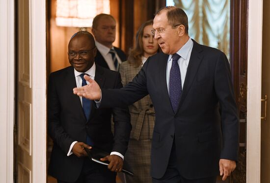 Russian Foreign Minister Sergei Lavrov meets with Foreign Minister of Benin Aurelien Agbenonci