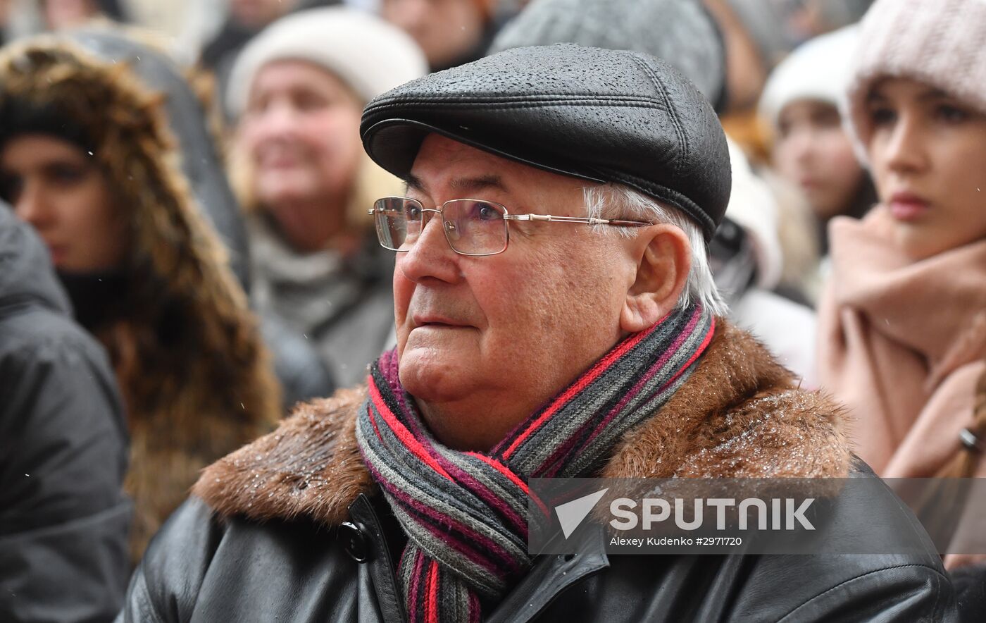 Unveiling of plaque in tribute to Viktor Monyukov
