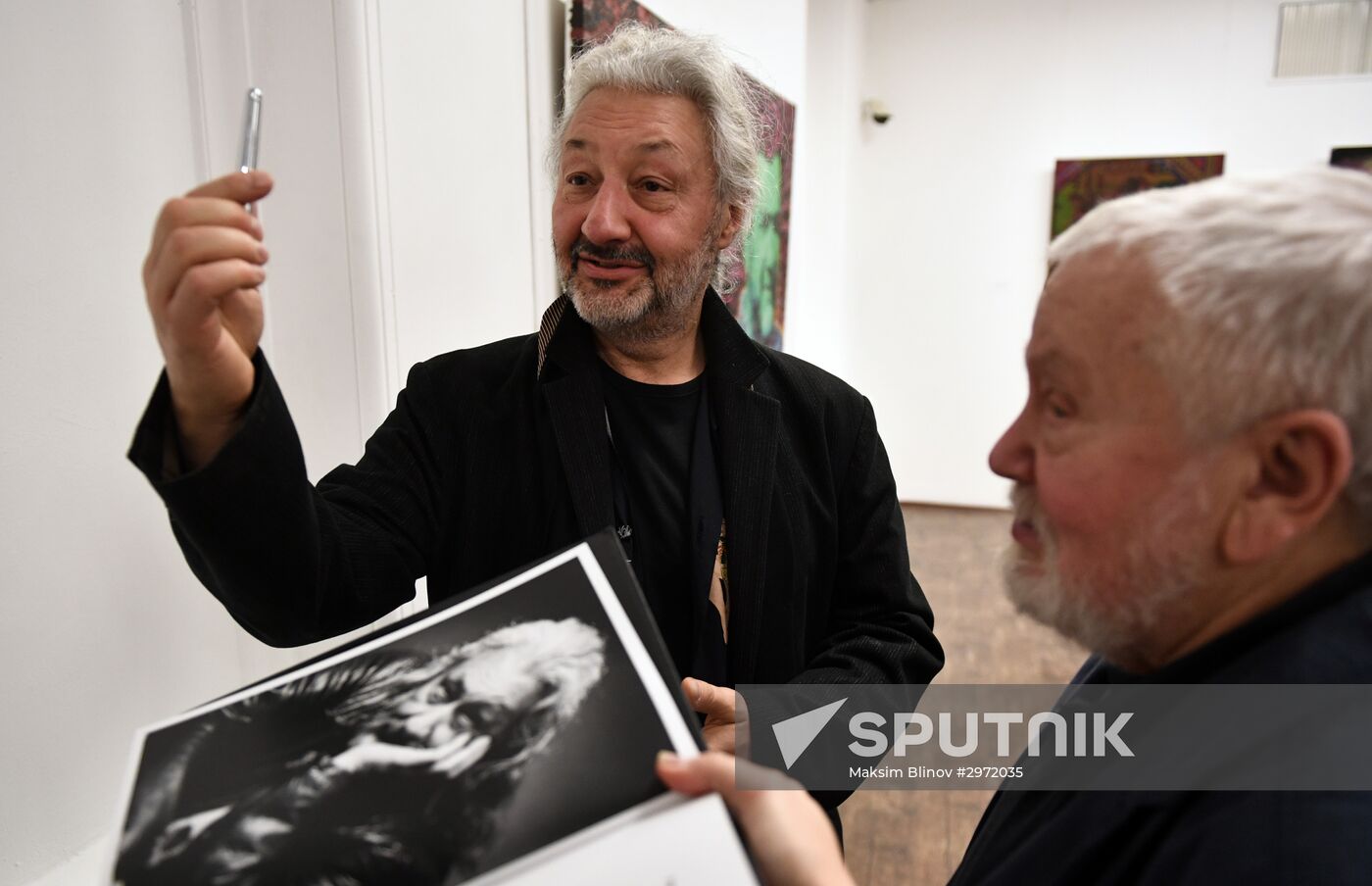 Stas Namin's exhibtion "Unreservedly"