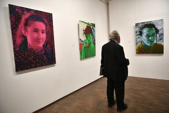 Stas Namin's exhibtion "Unreservedly"