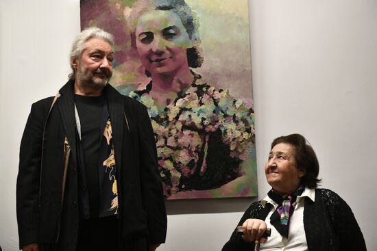 Stas Namin's exhibtion "Unreservedly"