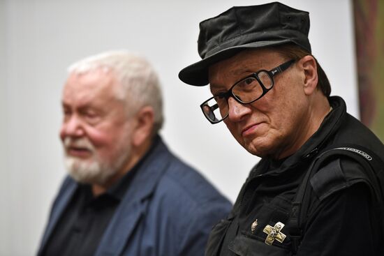 Stas Namin's exhibition "Unreservedly"