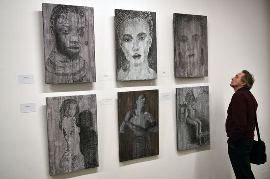 Stas Namin's exhibtion "Unreservedly"