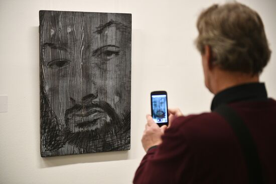 Stas Namin's exhibtion "Unreservedly"