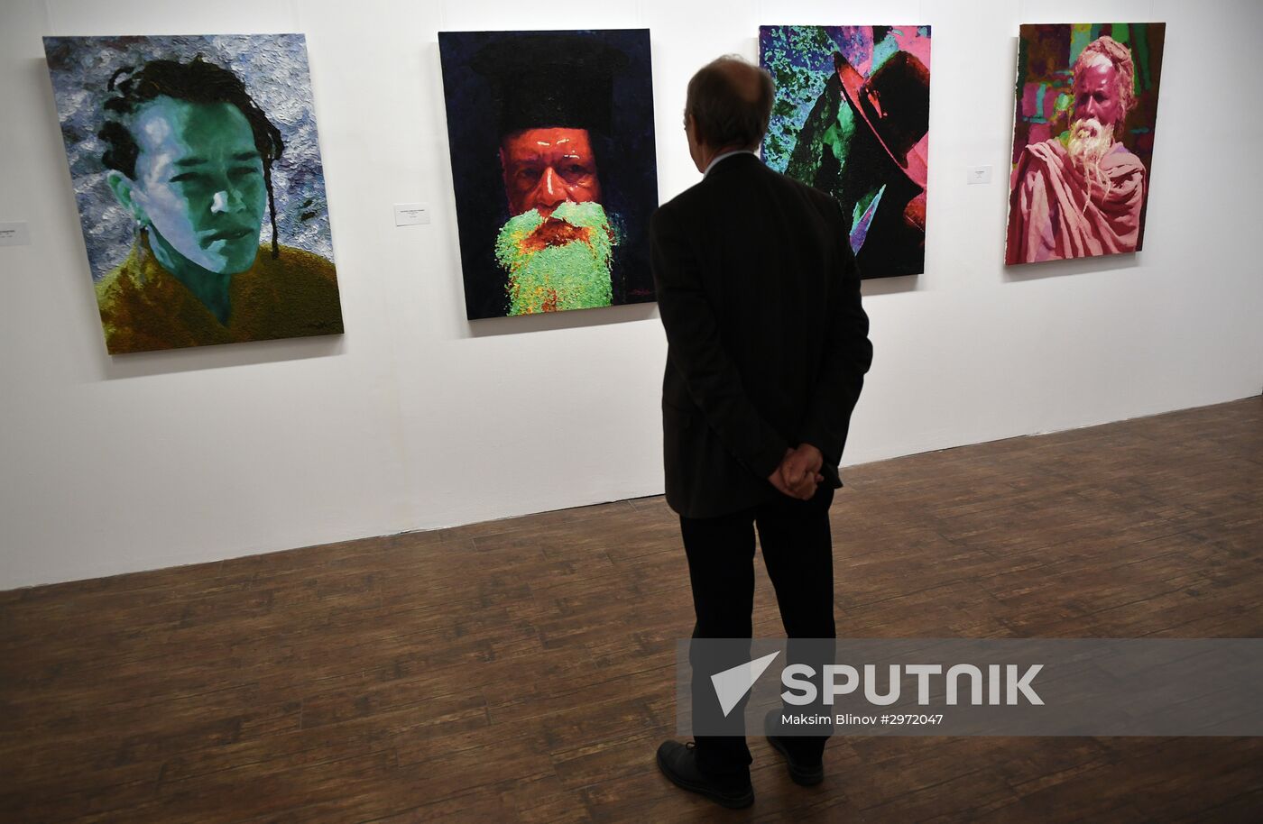 Stas Namin's exhibtion "Unreservedly"