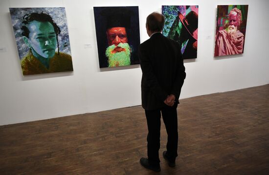 Stas Namin's exhibtion "Unreservedly"