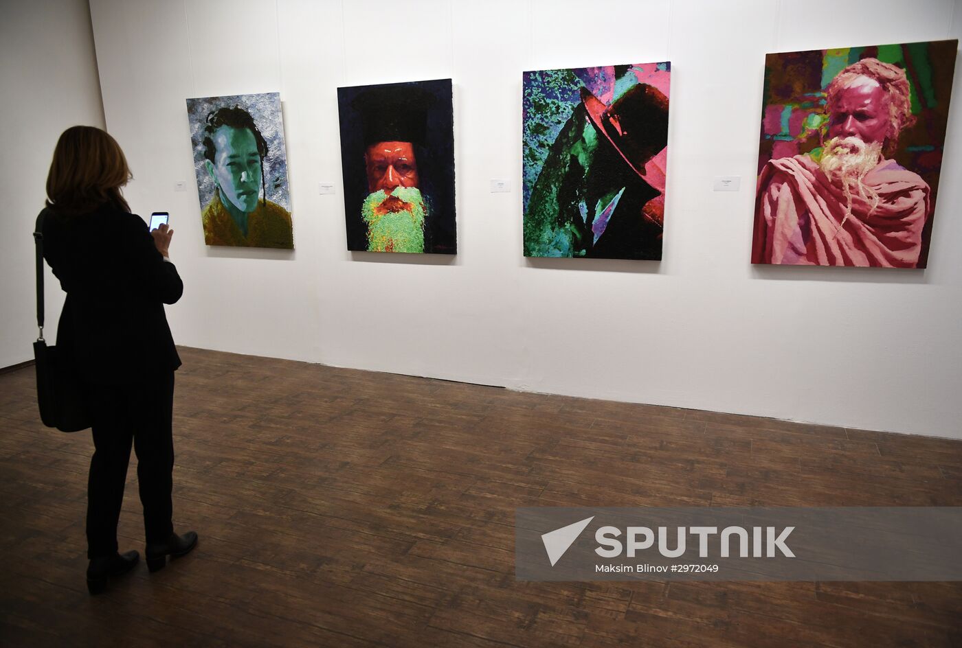 Stas Namin's exhibtion "Unreservedly"