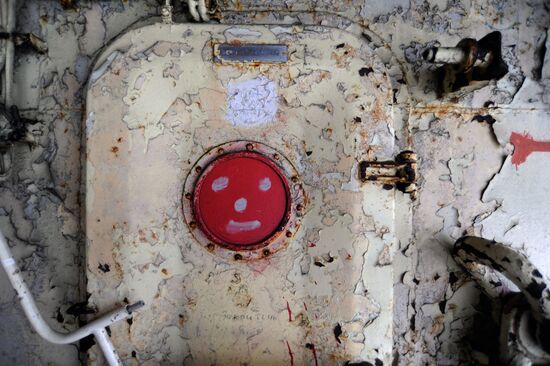 The Sibir nuclear-powered icebreaker towed for disposal