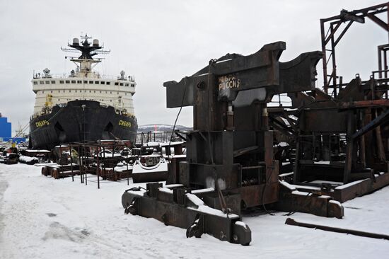 The Sibir nuclear-powered icebreaker towed for disposal