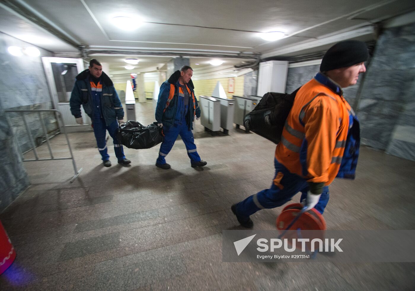 Maintenance works carried out during repairs interval in Moscow's Sokolnicheskaya metro line