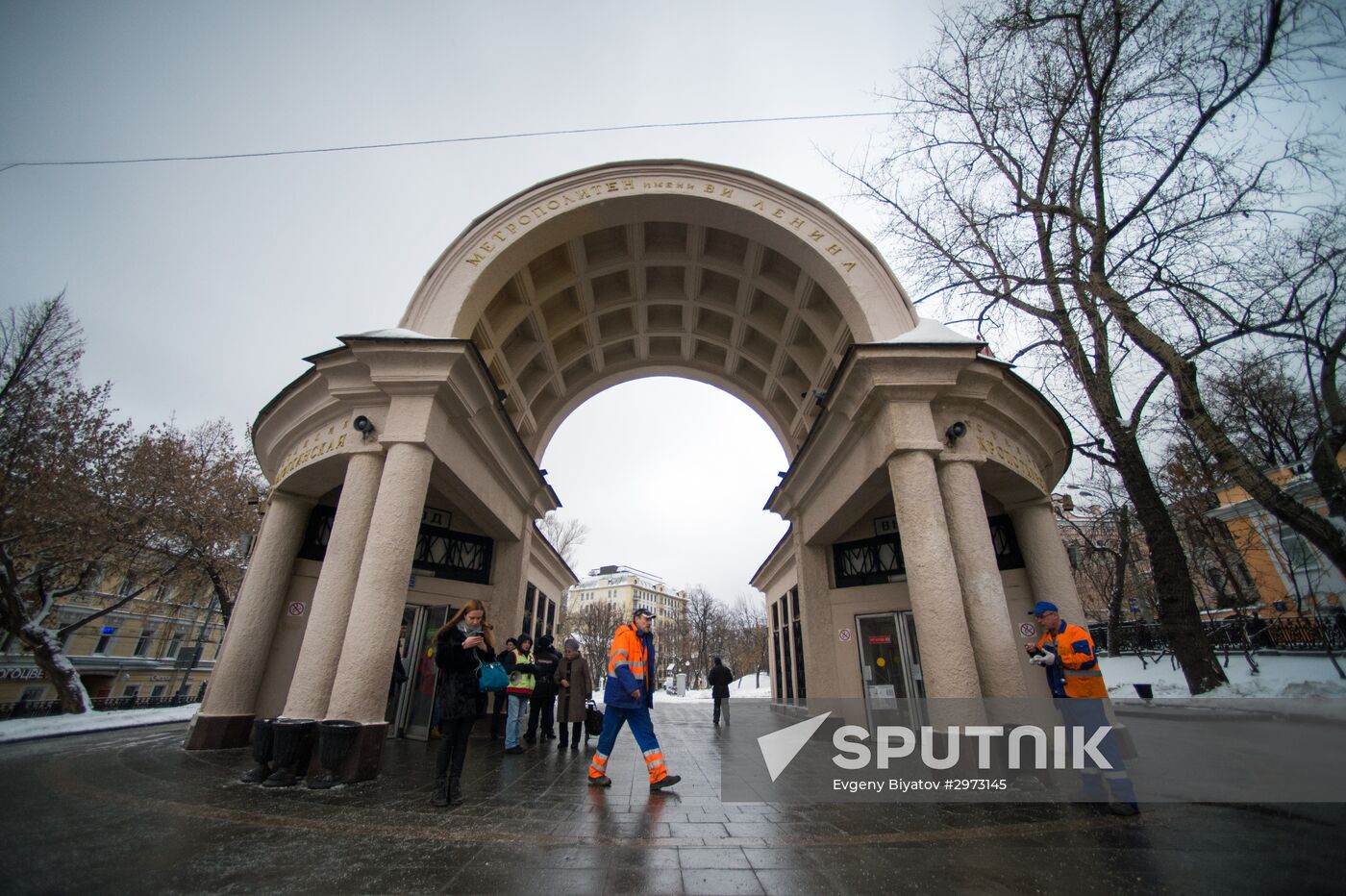 Maintenance works carried out during repairs interval in Moscow's Sokolnicheskaya metro line