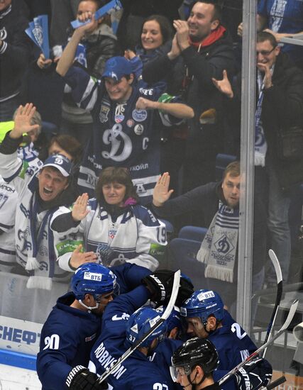 Kontinental Hockey League. Dynamo Moscow vs. CSKA