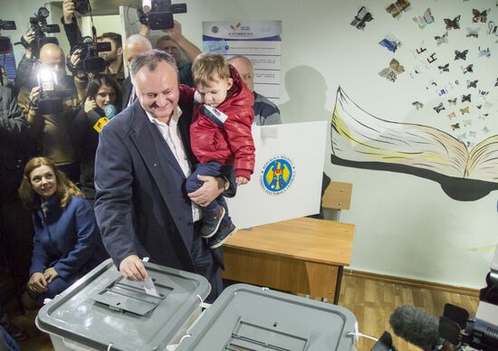Second round of presidential election in Moldova