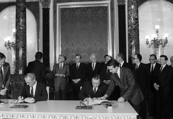 Australian Prime Minister Robert James Lee Hawke's visit to USSR