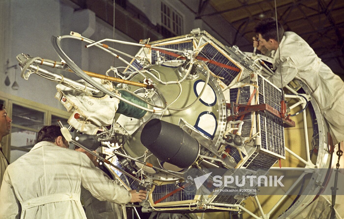 Intercosmos-5 research satellite